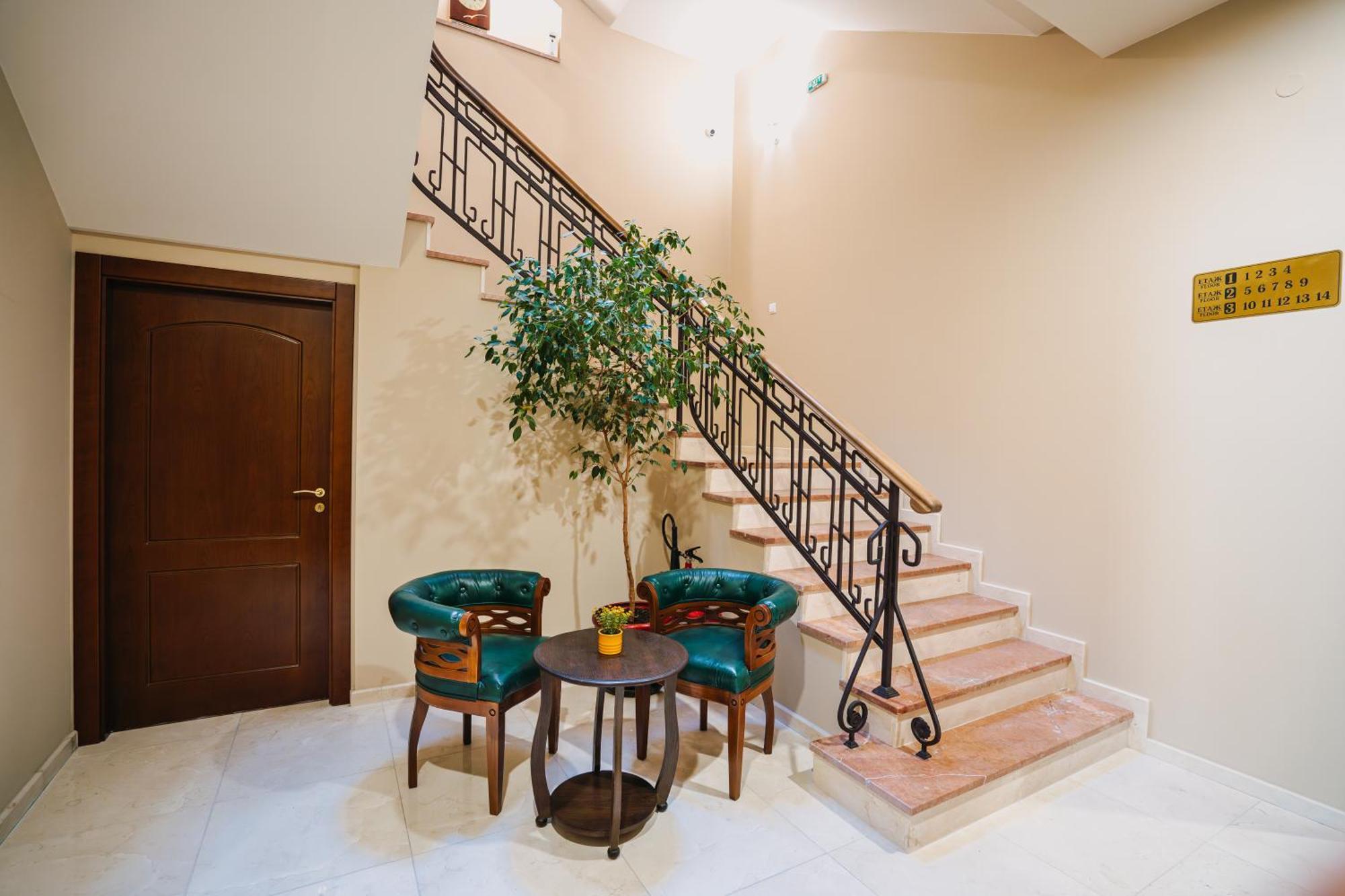 Хотел Театъръ Hotel Pleven Exterior photo
